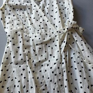Banana‎ Republic Petite Wrap Dress Sleeveless Black White Polka Dot cotton/linen